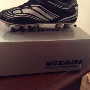 Shoes - Vizari youth size 1 soccer cleats- Shoes - Vizari youth size 1 soccer cleats-
